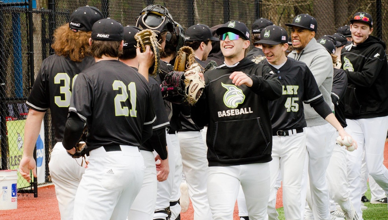 Lynx Earn NAC Series Win Over Thomas With 4-2 Win in Finale