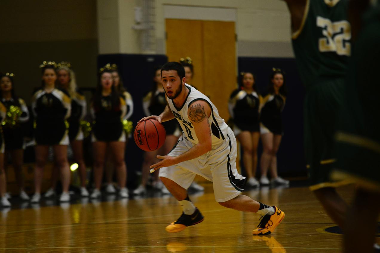 Daniel Webster Slips Past Men's Basketball