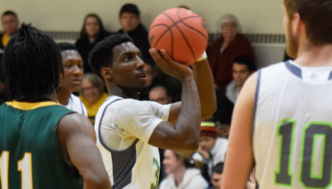 Salve Uses Late First Half Run to Down Men's Basketball