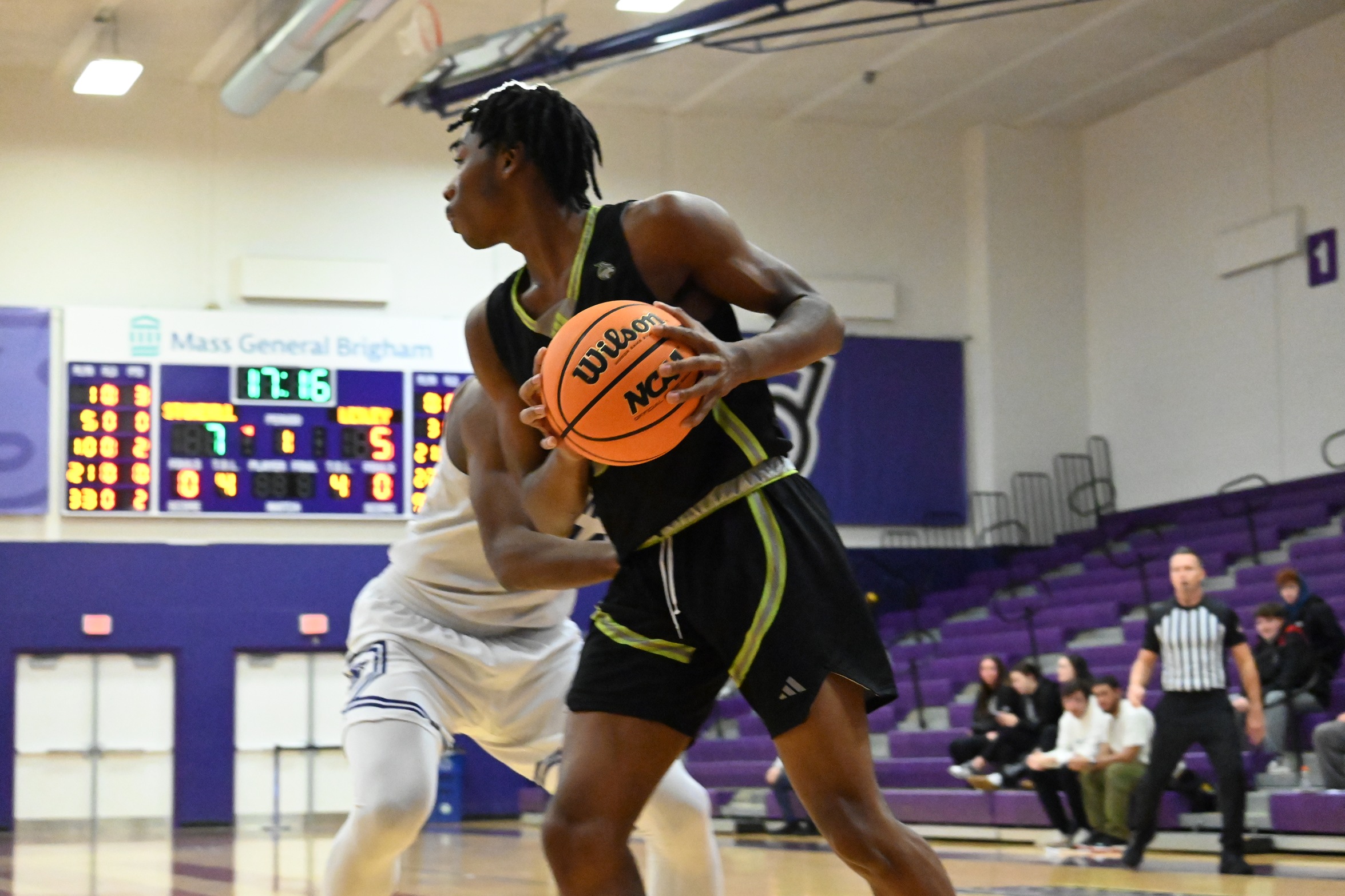 NAC WEST QUARTERFINALS: Men's Basketball Bows Out of NAC Playoffs vs. SUNY Delhi, 75-59