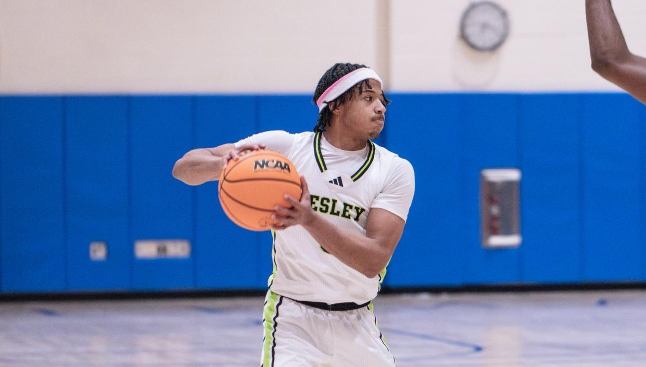 Men's hoops falls to SUNY Delhi 97-86