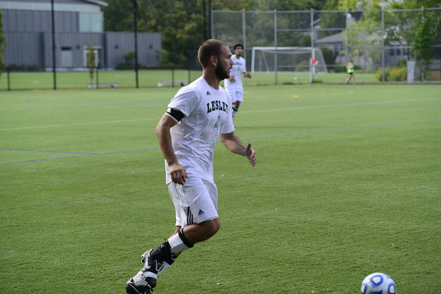 Big First Half Sends Babson Past Men's Soccer