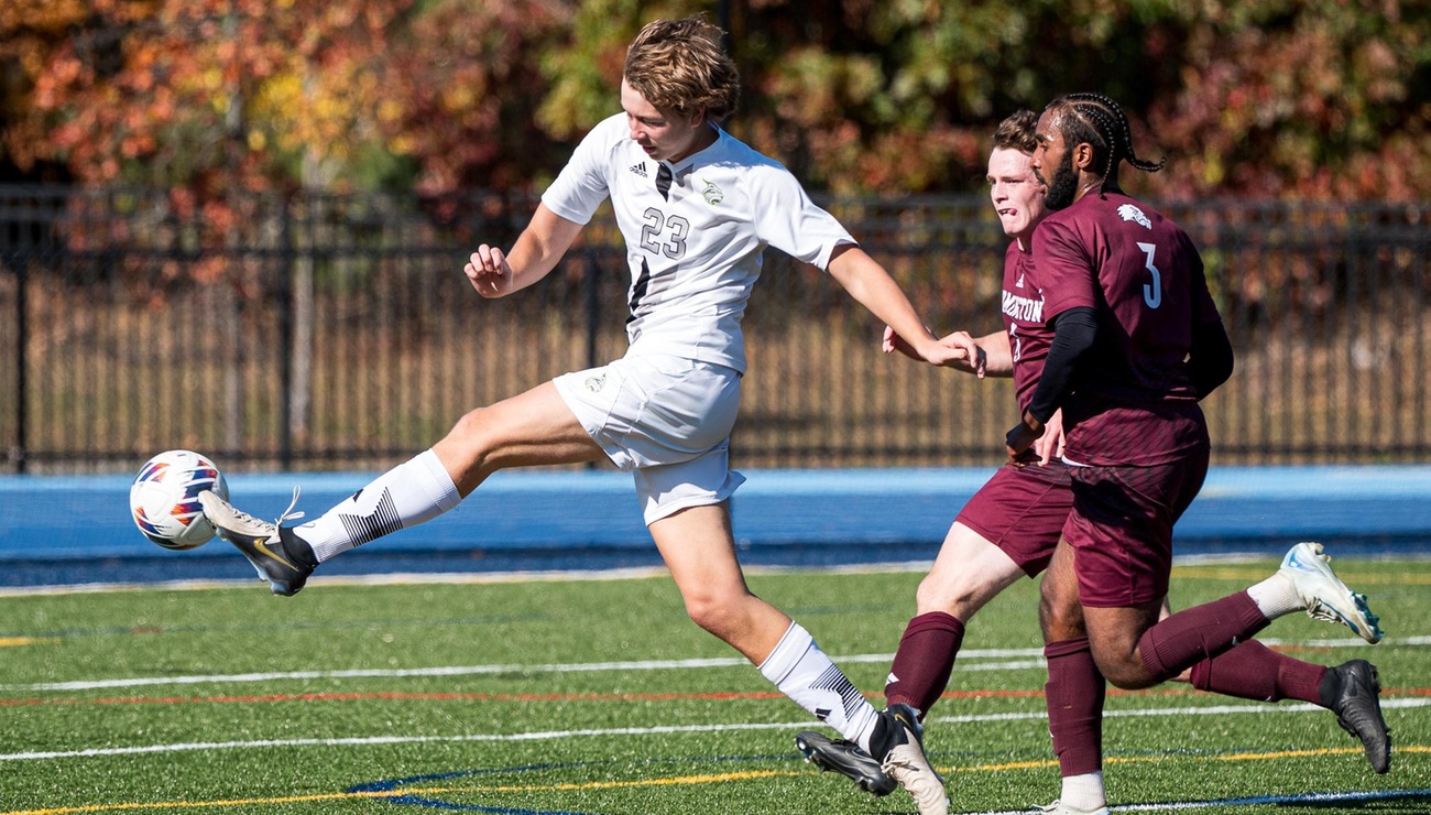 MMA Spoils Regular-Season Finale For Men's Soccer, 3-1