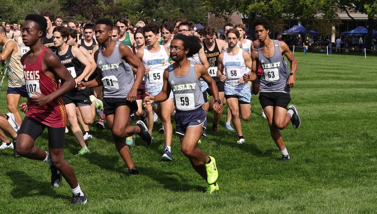 Cross Country Competes at WNE Golden Bear Invitational