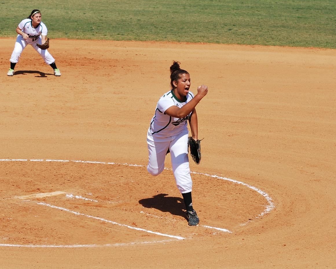 Five in a row for Lynx: Lesley zaps Lasers in double dip