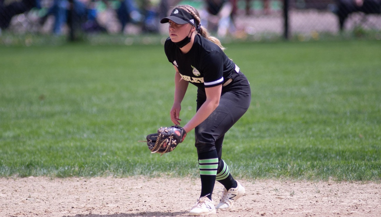 Medina Powers Lynx to Doubleheader Sweep of Hornets