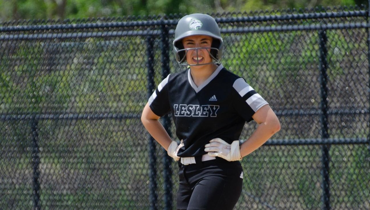 Softball Drops Two to WSU & Crown in Florida