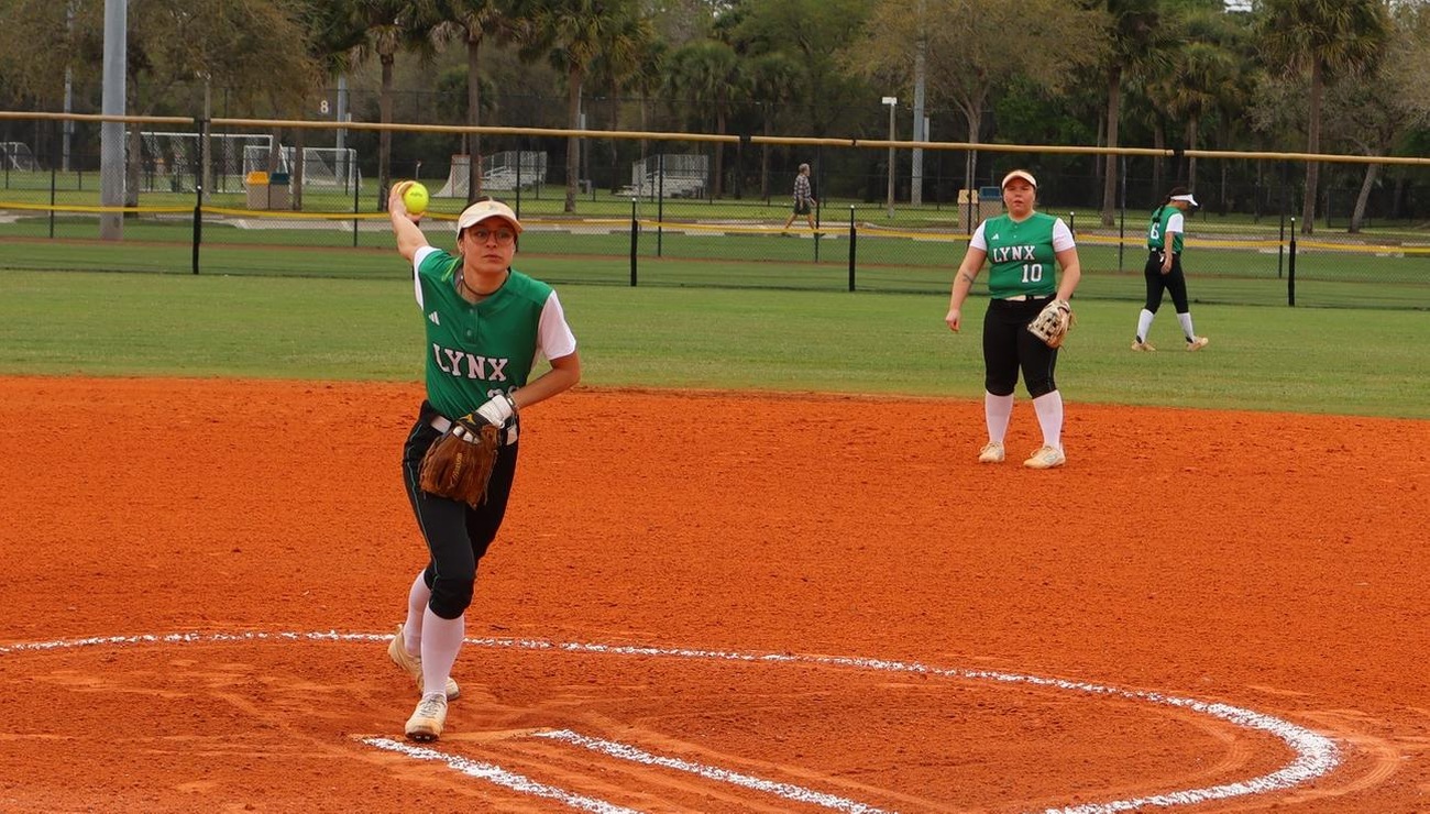 Softball Falls In Doubleheader at Cobleskill