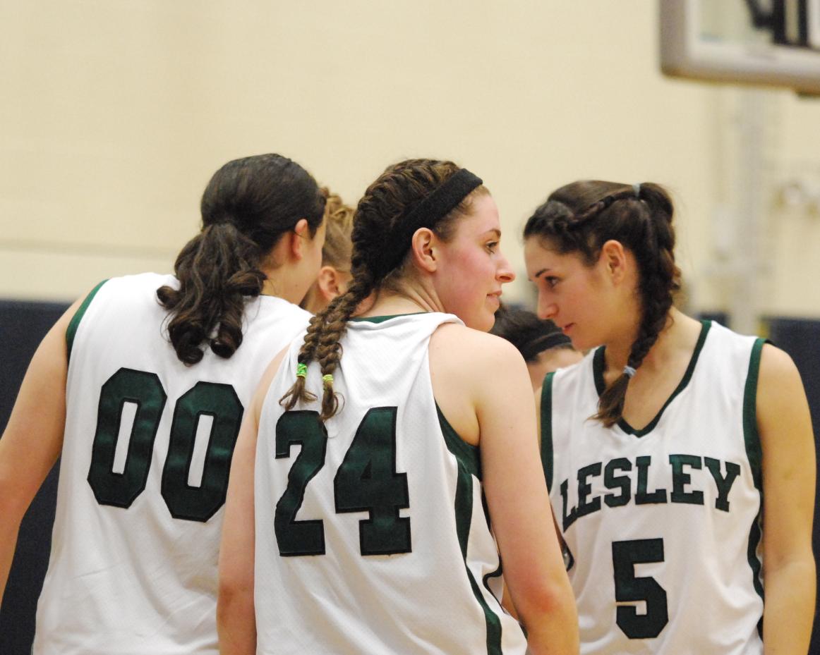 Convincing win keeps Lynx atop NECC, 62-50 over Mitchell