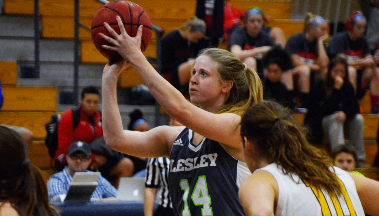 Women's Basketball Falls at Newbury