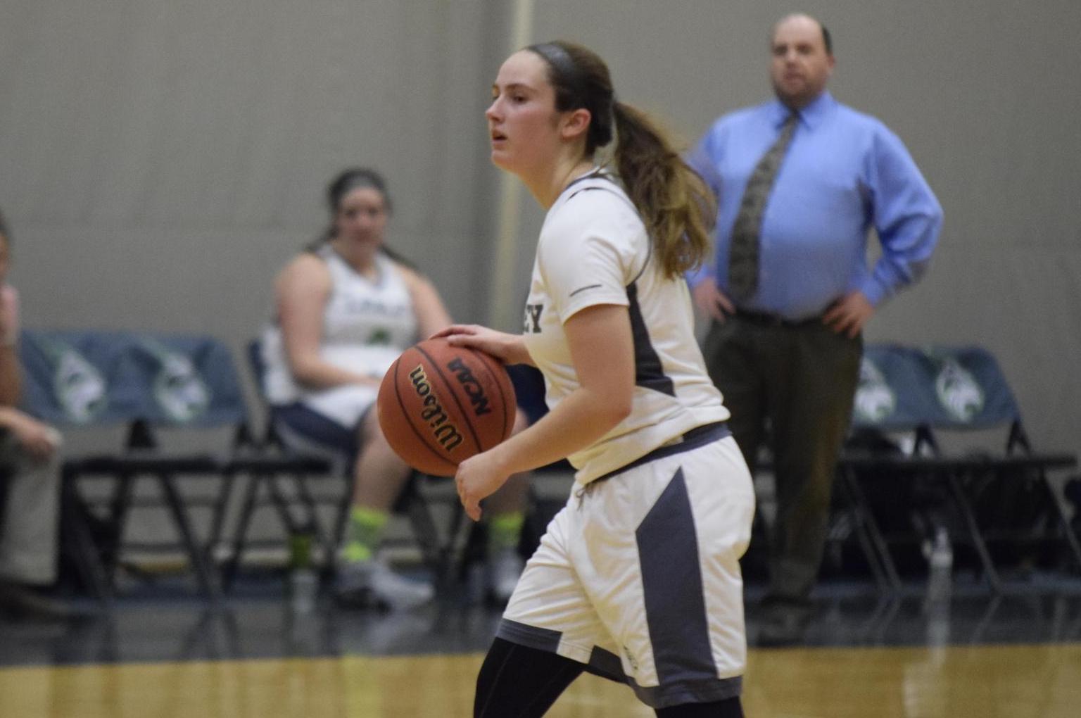 Women's Basketball Can't Overcome Blazers Hot Start