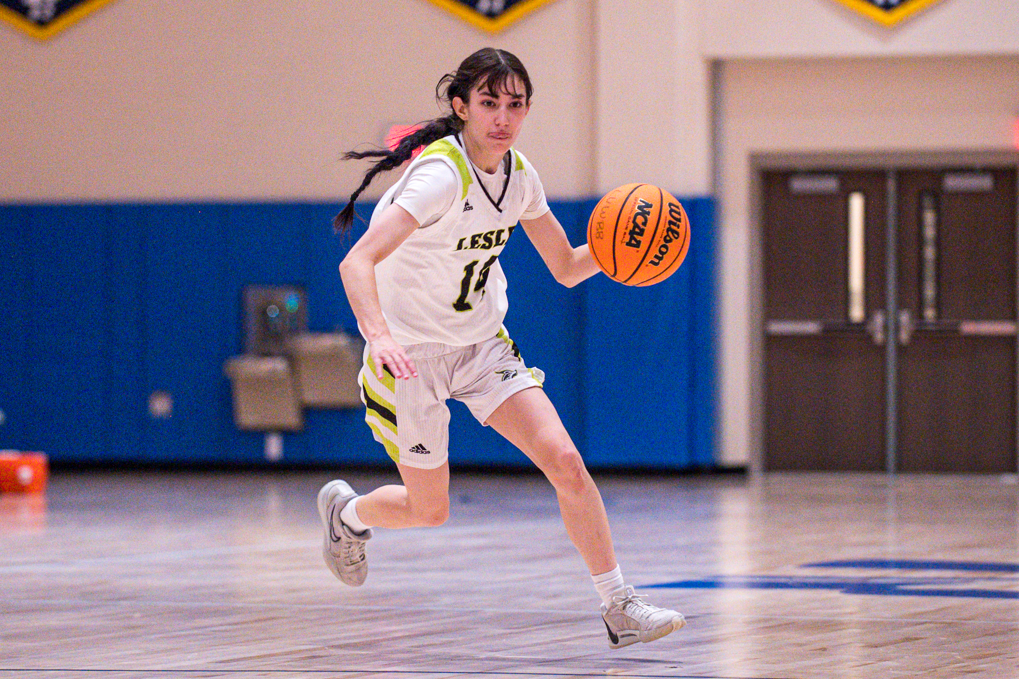 Lesley Drops Road Contest at Thomas, 58-46