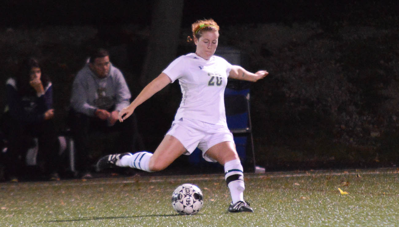 A Goal in Each Half Propels No. 8 Brandeis Past Women's Soccer