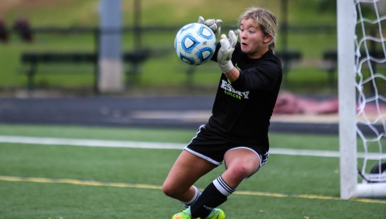 Lynx Grab Three Goals in Opening Victory Over Wentworth