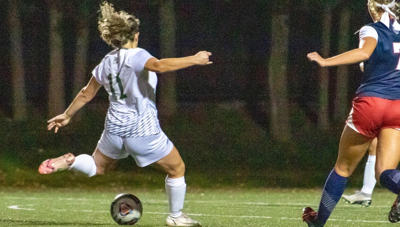 Kouyoumdjian Brace Leads Lynx over Fitchburg
