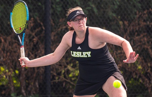 UMass Dartmouth Outlasts Women&rsquo;s Tennis in Season-Opener, 5-4