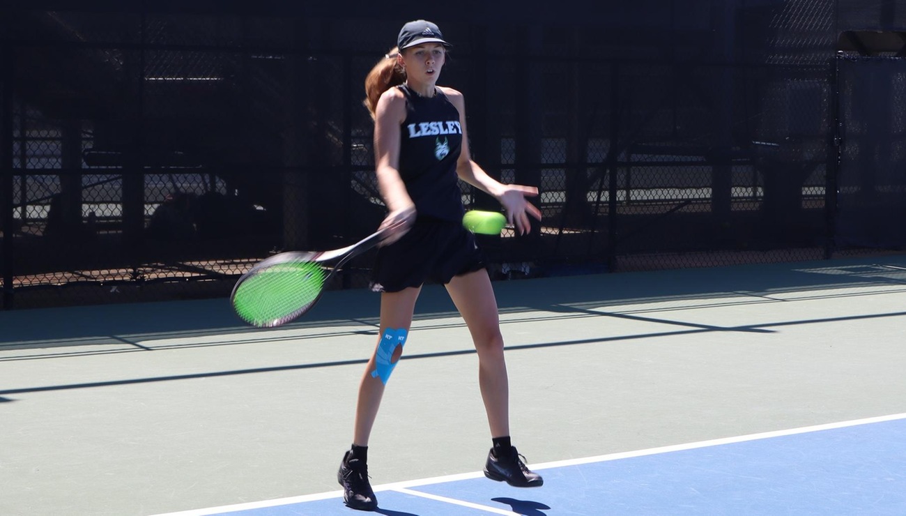 Clark Claws Past Women's Tennis in 4-3 Final