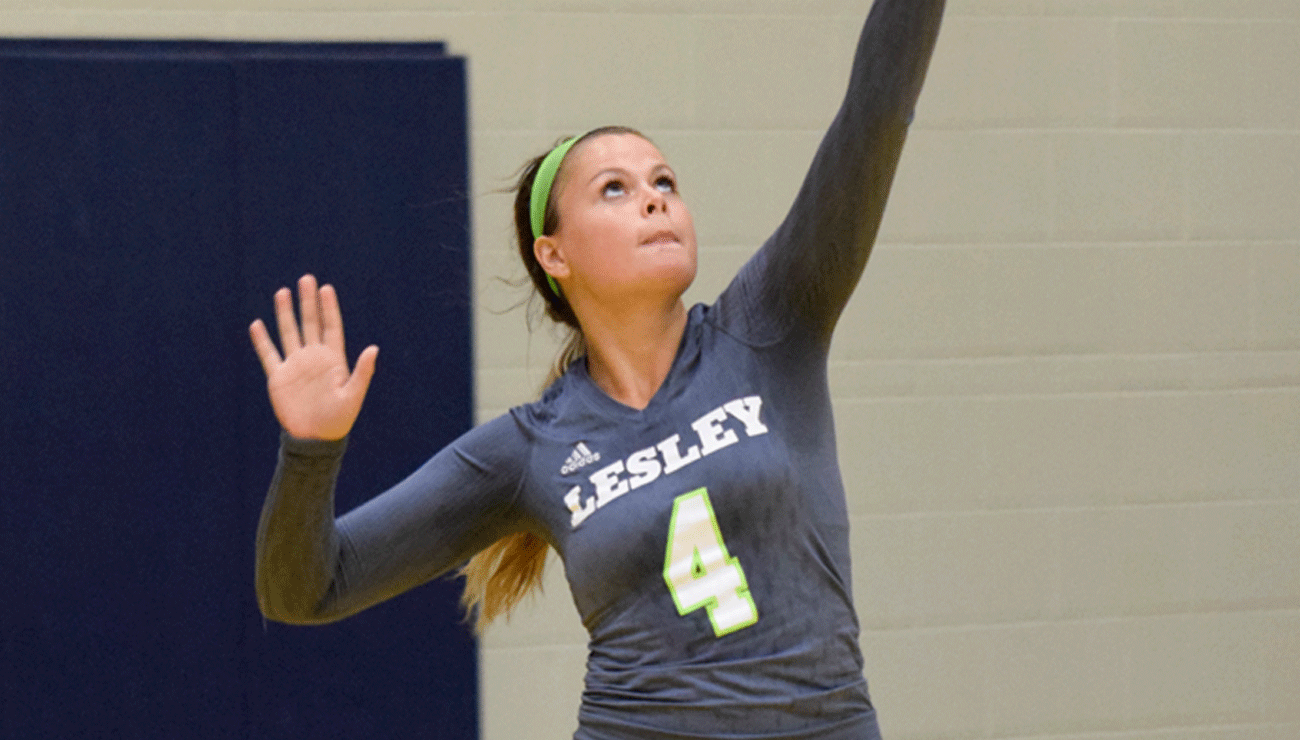 Women's Volleyball Win Streak Snapped by Regis