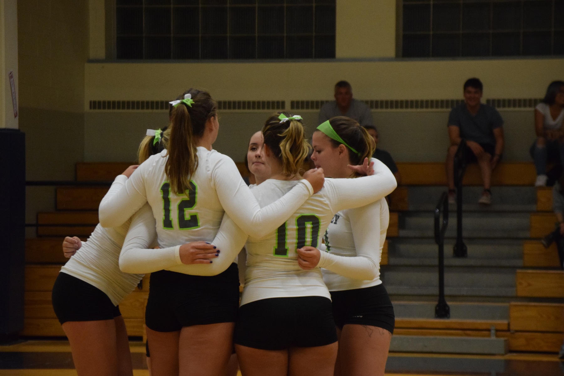 Lynx Drop 2 in Non-Conference Tri-Match
