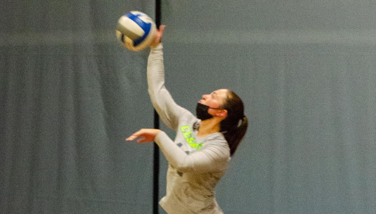 Lynx Fall to Pilgrims in Three Sets