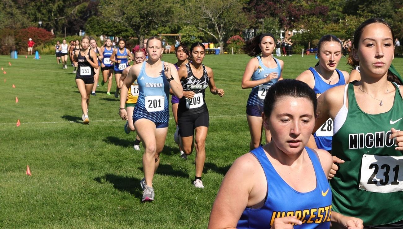 Cross Country Competes at WNE Golden Bear Invitational